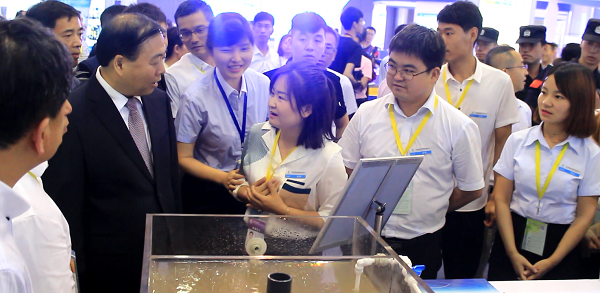 <b>陜西省常委，統戰部部長姜鋒參觀指導工作</b>